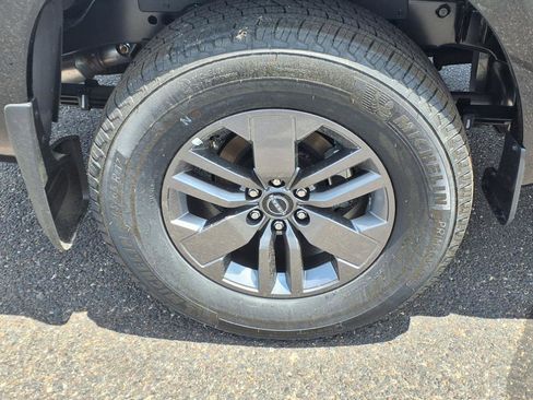 New 2025 Nissan Frontier SV image 7