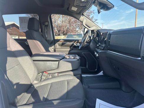 Used 2025 GMC Sierra 3500 SLE w/ SLE Value Package AWD/4WD image 27