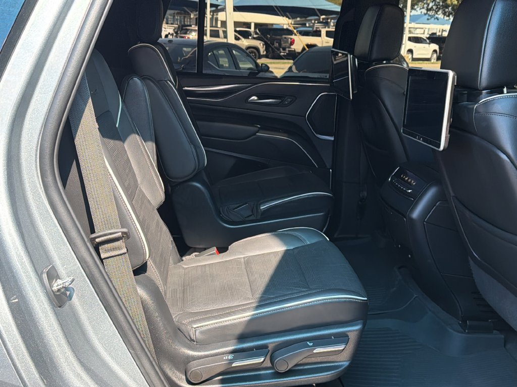 Used 2023 Cadillac Escalade Sport w/ LPO, ONYX Package AWD/4WD image 22