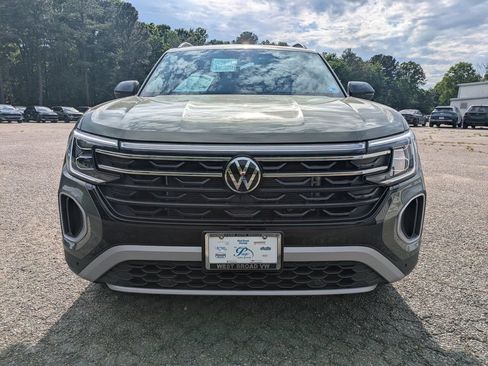 New 2026 Volkswagen Atlas Peak Edition AWD/4WD image 9