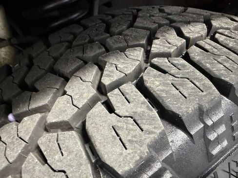 Used 2002 Ford Excursion Limited image 3