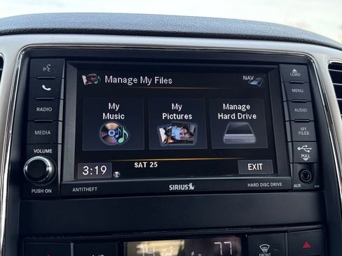 Used 2013 Jeep Grand Cherokee Laredo image 23