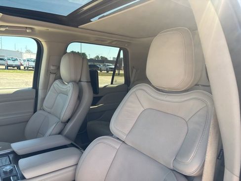 Used 2019 Lincoln Navigator Reserve w/ Cargo Package image 18