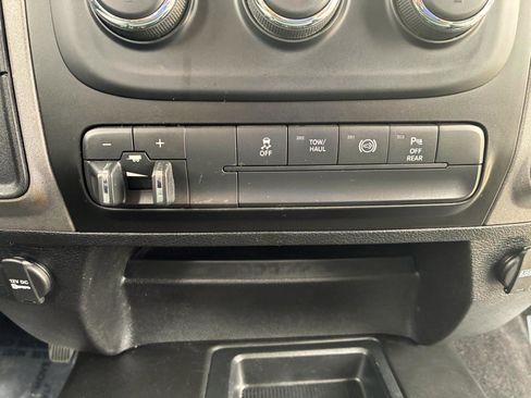 Used 2018 RAM 3500 Tradesman w/ Chrome Appearance Group image 27