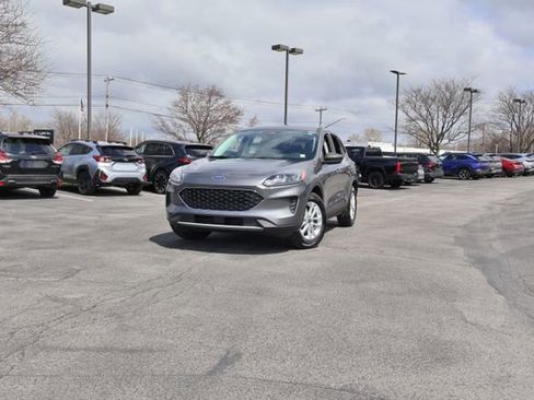 Used 2022 Ford Escape SE w/ Convenience Package image 2