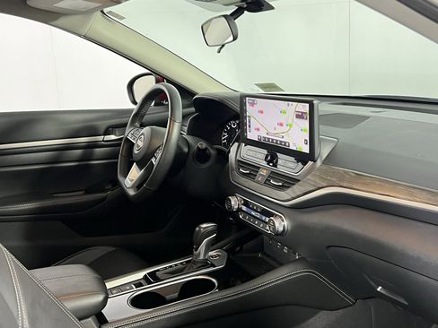 Used 2024 Nissan Altima 2.5 SL image 32