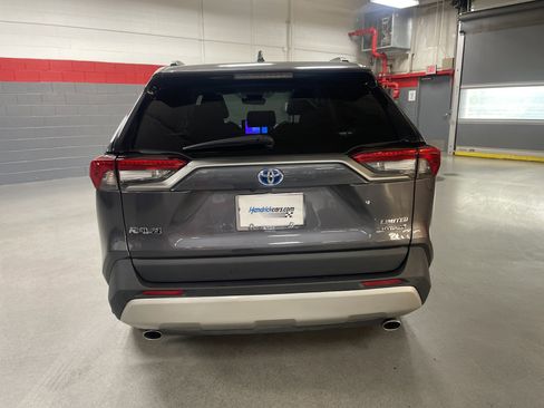 Used 2024 Toyota RAV4 Limited AWD/4WD image 9
