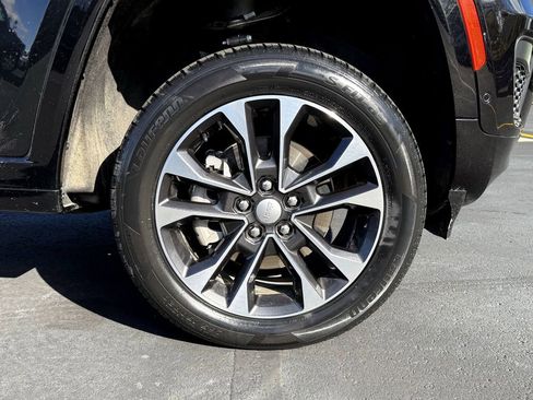 Used 2021 Jeep Grand Cherokee L Overland w/ Luxury Tech Group IV image 9