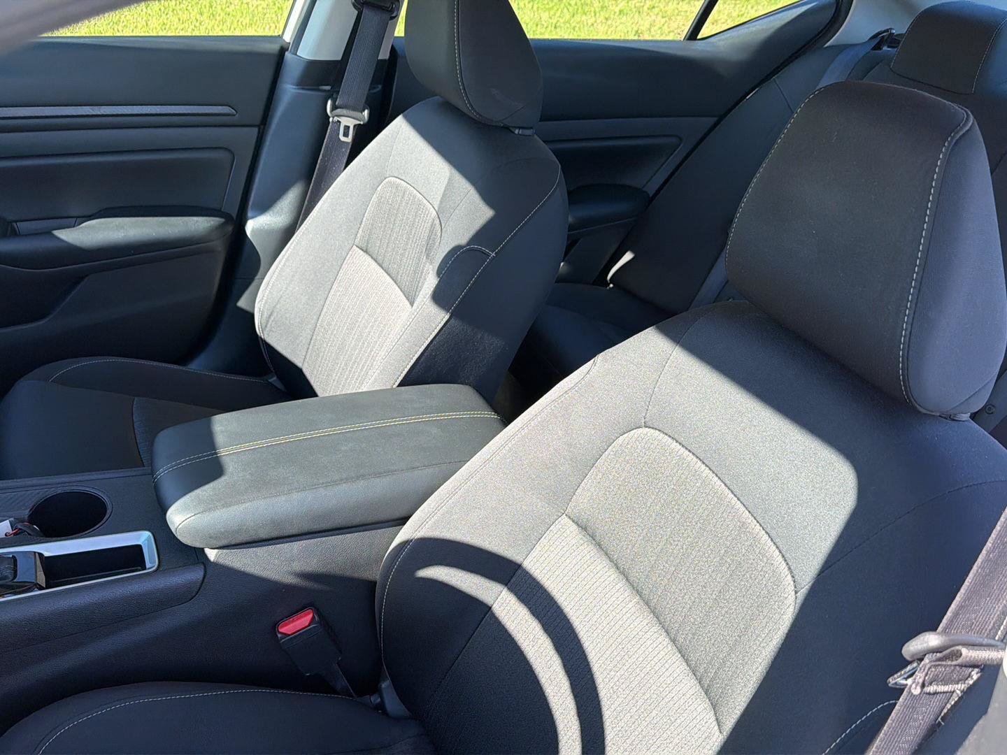 Used 2024 Nissan Altima 2.5 S FWD image 29