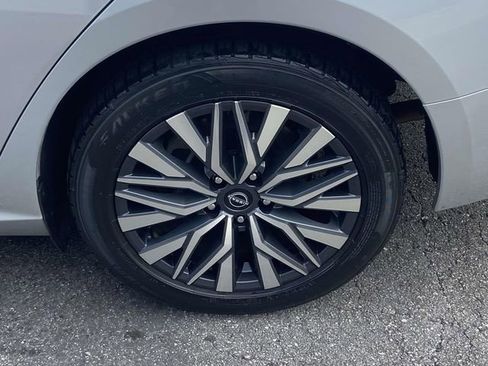 Used 2023 Nissan Altima 2.5 SV image 7