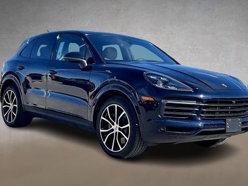 Used 2021 Porsche Cayenne S image 11