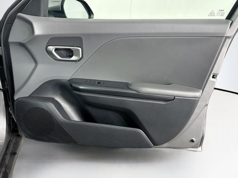 Used 2025 Kia K4 LXS image 30