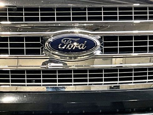 Used 2014 Ford F150 XLT w/ Equipment Group 302A Luxury image 12