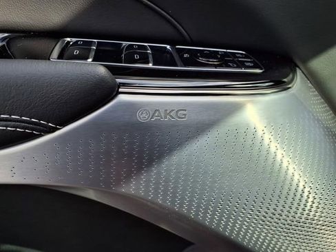 New 2025 Cadillac Lyriq Sport image 28