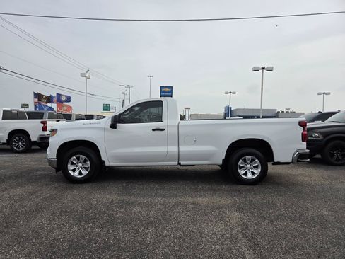 Used 2022 Chevrolet Silverado 1500 W/T RWD image 2
