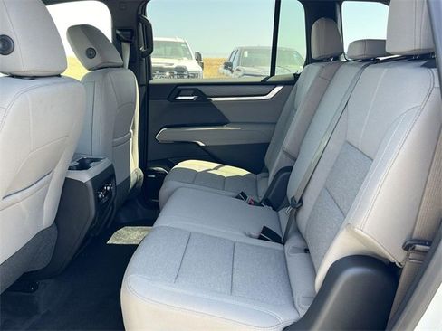 New 2025 GMC Acadia Elevation image 24