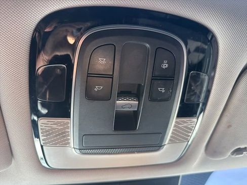 Used 2020 Hyundai Palisade SEL w/ Premium Package image 16