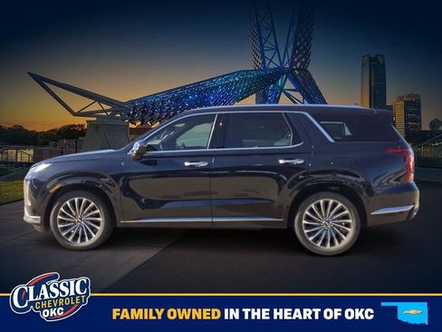 Used 2024 Hyundai Palisade Calligraphy image 4