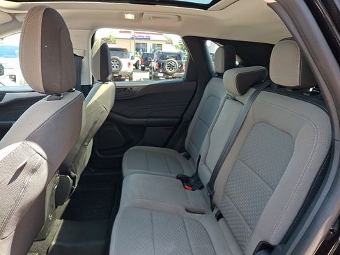 Certified 2022 Ford Escape SE w/ Convenience Package FWD image 11