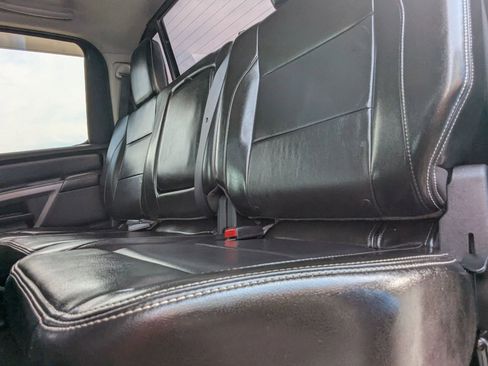 Used 2015 Nissan Titan PRO-4X w/ Pro-4x Luxury Package AWD/4WD image 12