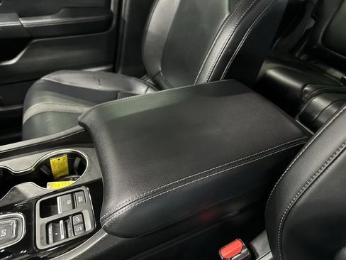 Used 2025 Honda Pilot EX-L image 28