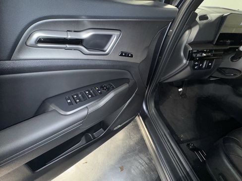 New 2026 Kia Sportage X-Line w/ X-Line Technology Package image 17