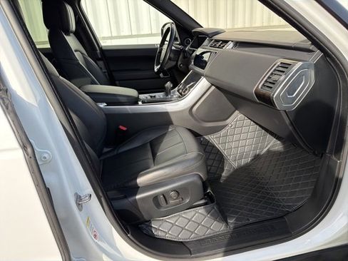 Used 2020 Land Rover Range Rover Sport SE image 34