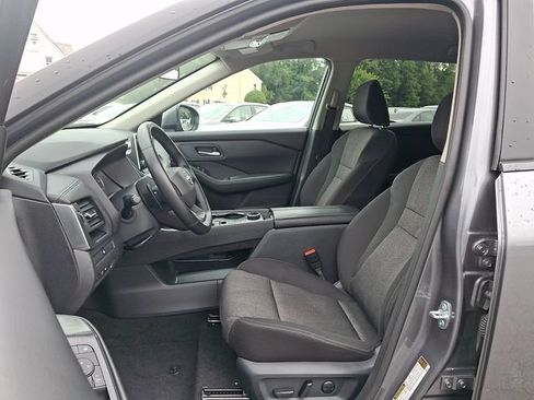 Used 2025 Nissan Rogue SV AWD/4WD image 15