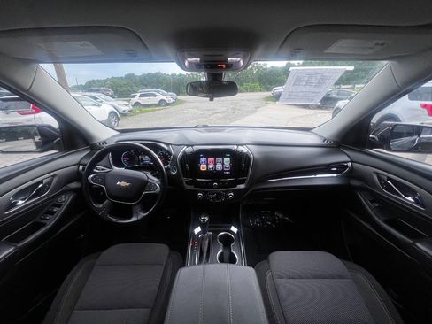 Used 2019 Chevrolet Traverse LT FWD image 13