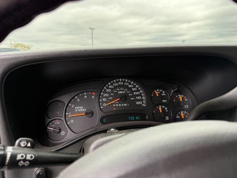 Used 2006 Chevrolet Silverado 2500 LT w/ Heavy-Duty Power Package image 17