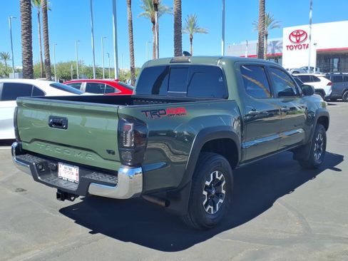 Used 2022 Toyota Tacoma TRD Off-Road AWD/4WD image 4