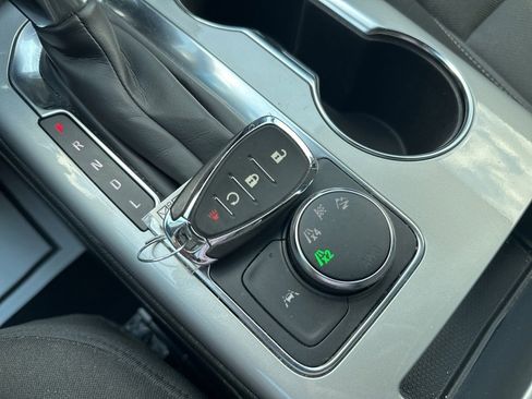 Used 2025 Chevrolet Blazer LT image 24