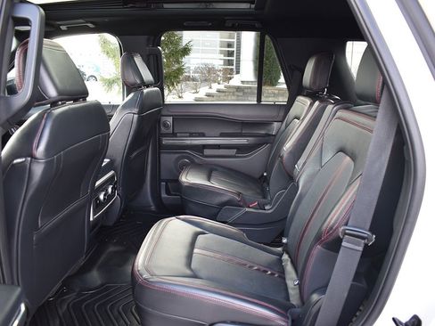 Used 2023 Ford Expedition Limited image 6
