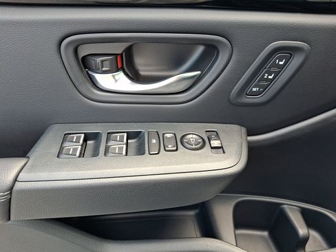 Used 2025 Honda Pilot EX-L image 14