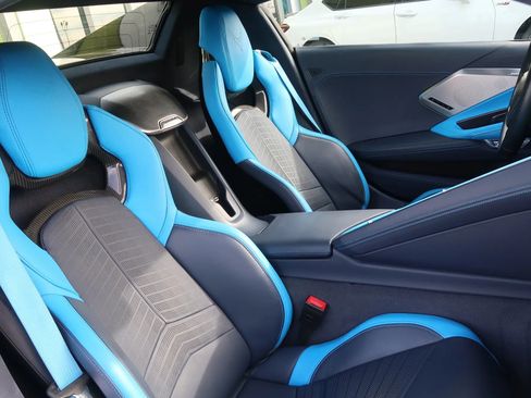 Used 2021 Chevrolet Corvette Stingray Premium Conv w/ Z51 Performance Package image 20