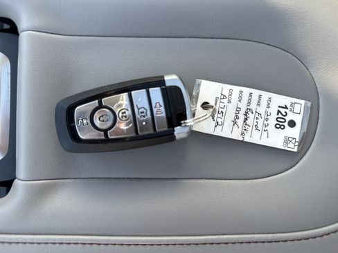 Used 2025 Ford Expedition Max Active AWD/4WD image 24