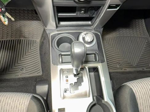 Used 2014 Toyota 4Runner SR5 image 26