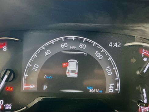 Used 2024 Toyota RAV4 LE image 12