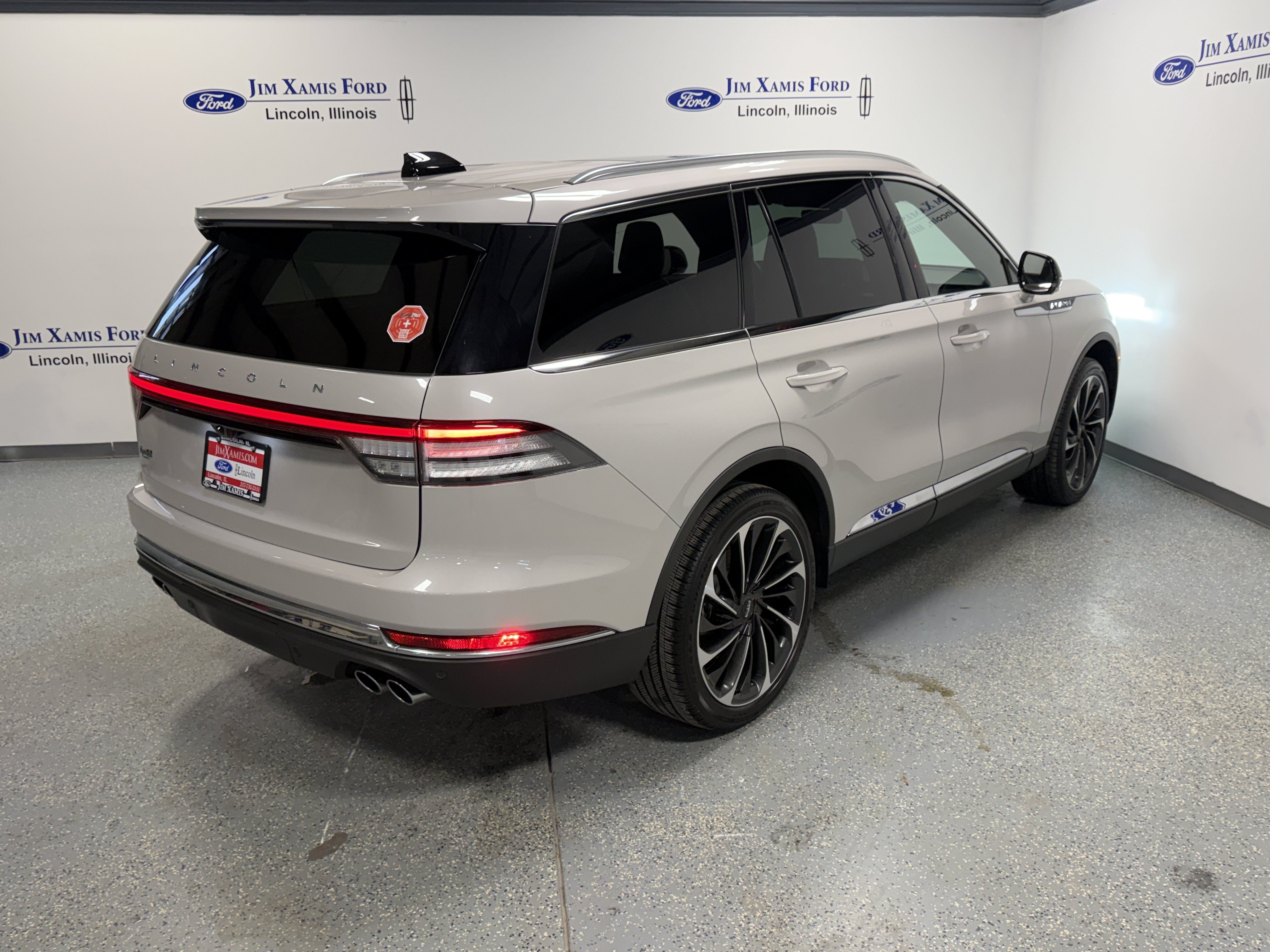 Used 2025 Lincoln Aviator Reserve w/ Illumination Package AWD/4WD image 38