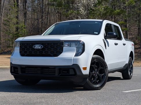 Used 2025 Ford Maverick XLT w/ XLT Luxury Package image 4