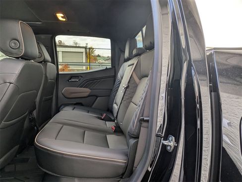 New 2026 GMC Canyon Denali image 9