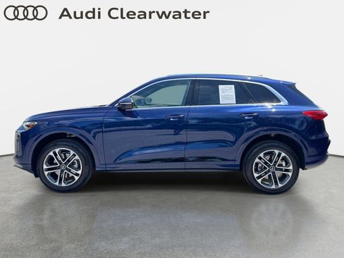 Used 2025 Audi Q5 Premium w/ Convenience Package AWD/4WD image 2