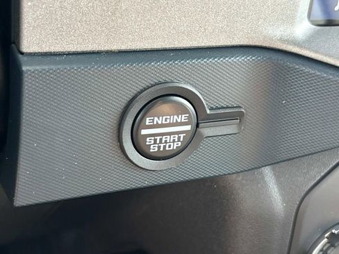 Used 2024 Ford Bronco Outer Banks w/ Sasquatch Package AWD/4WD image 32