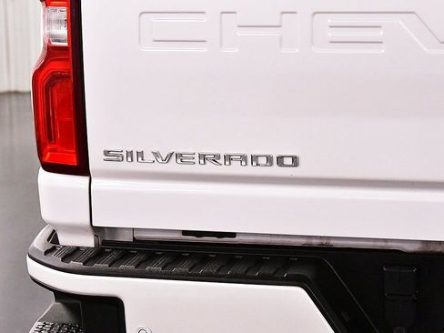 Used 2022 Chevrolet Silverado 3500 High Country w/ Safety Package II image 15