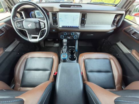 Used 2023 Ford Bronco Outer Banks AWD/4WD image 15