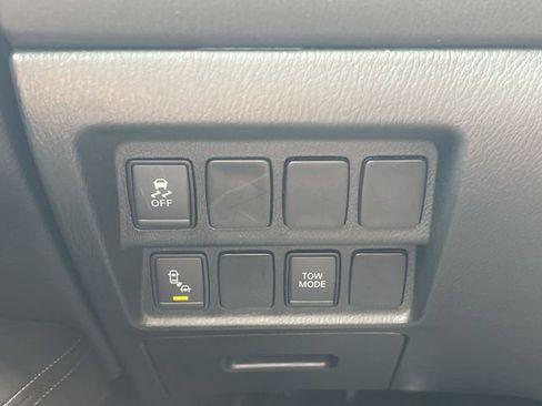 Used 2019 Nissan Pathfinder SV AWD/4WD image 31