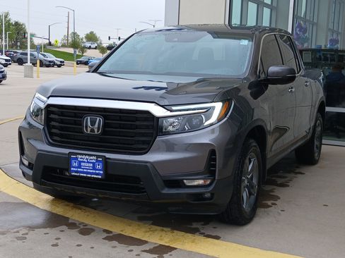 Used 2023 Honda Ridgeline RTL-E image 3