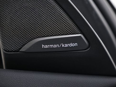 Used 2025 BMW X4 xDrive30i w/ Premium Package image 18