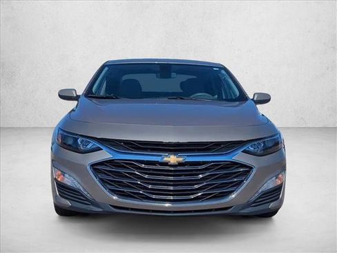 Used 2022 Chevrolet Malibu LT image 2