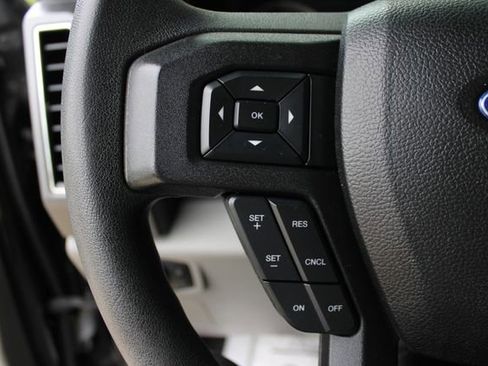 Used 2018 Ford F150 XLT AWD/4WD image 6